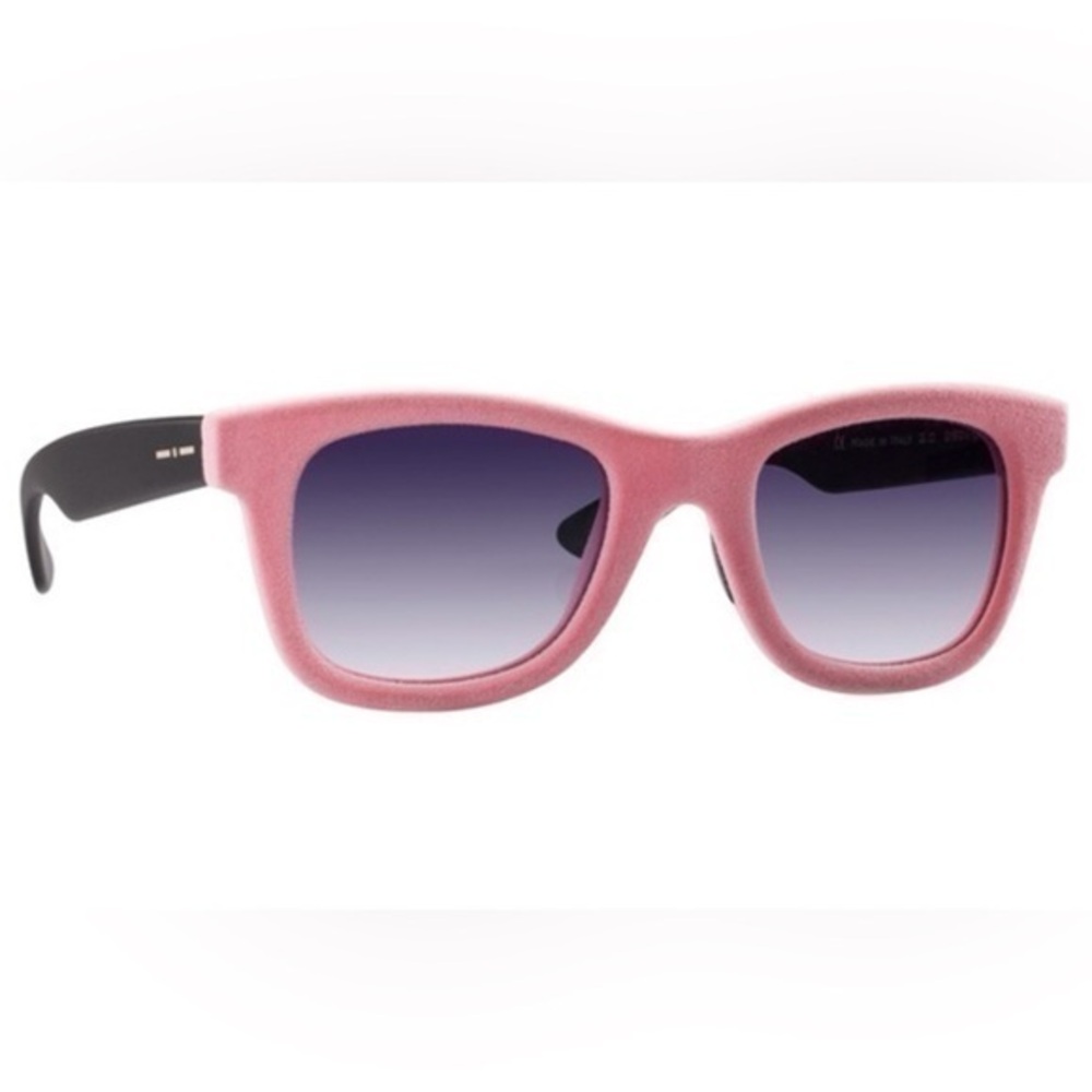 Italia Independent 0090V Continued Sunglasses
by Italia Independent pink black